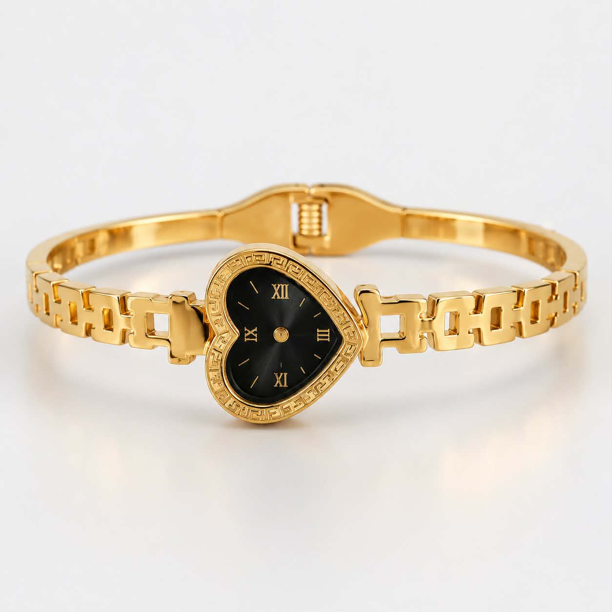 received_3841381086003135 Luxury Heart Shape Dial Bracelet Watch for Women - Image 1
